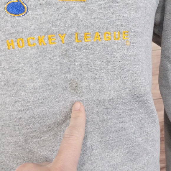 VINTAGE ST LOUIS BLUES HOCKEY EMBROIDERED LEE SPORT CREW NECK SWEATSHIRT SZ L - Picture 3 of 8